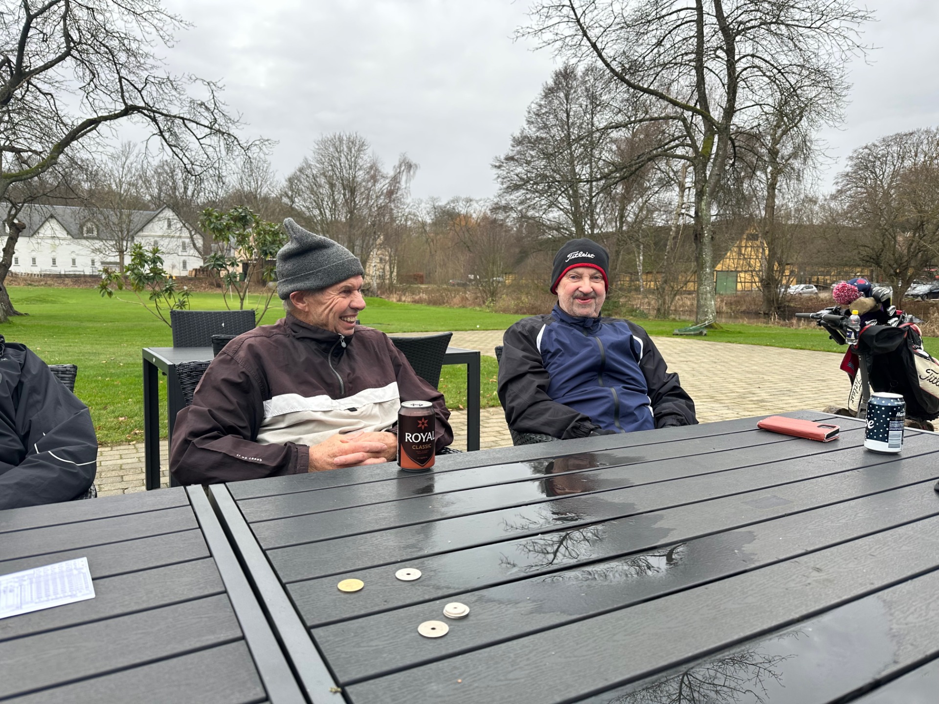 Knud Bisgaard Olesen - tv.